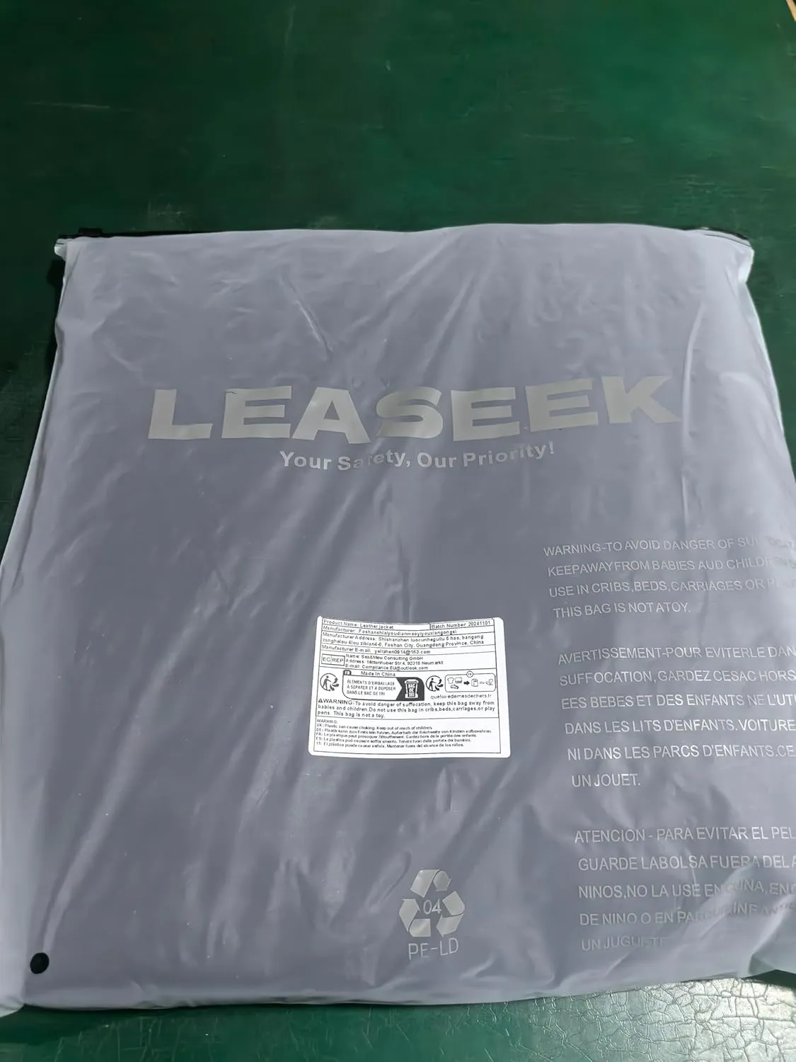 LeaSeek Leather Welding Jacket - Heavy Duty Welding Apron with Sleeve,Heat Flame Resistant Cowhide Weld Coat for Men Women.